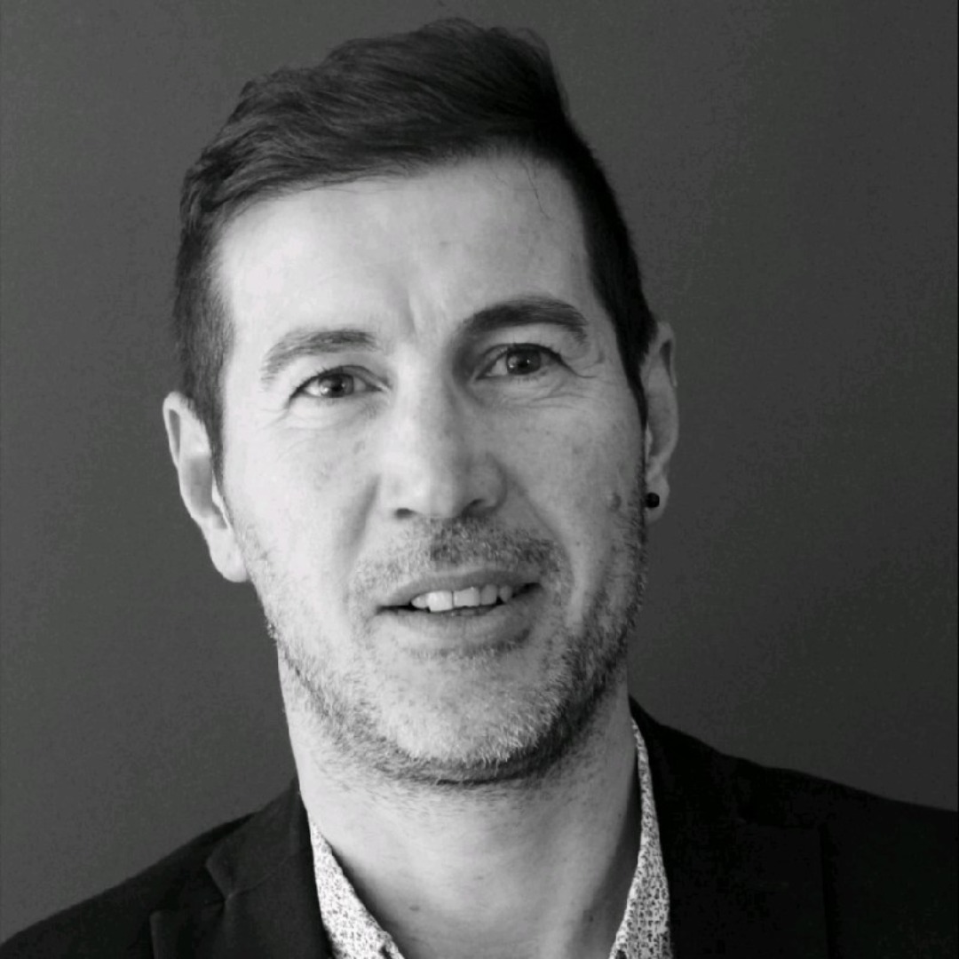 Alfredo Cruciani, insurance intermediary, black and white professional portrait